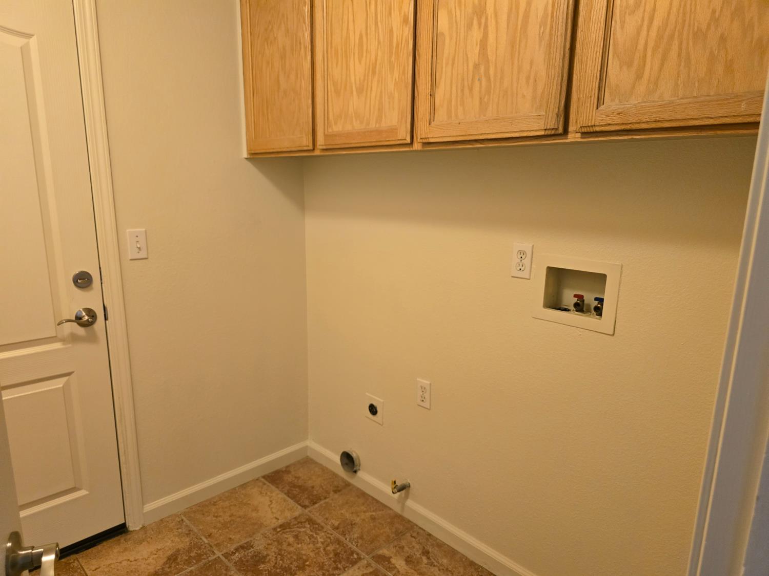 Detail Gallery Image 16 of 18 For 5509 Pountsmonth Dr, Salida,  CA 95368 - 4 Beds | 2 Baths