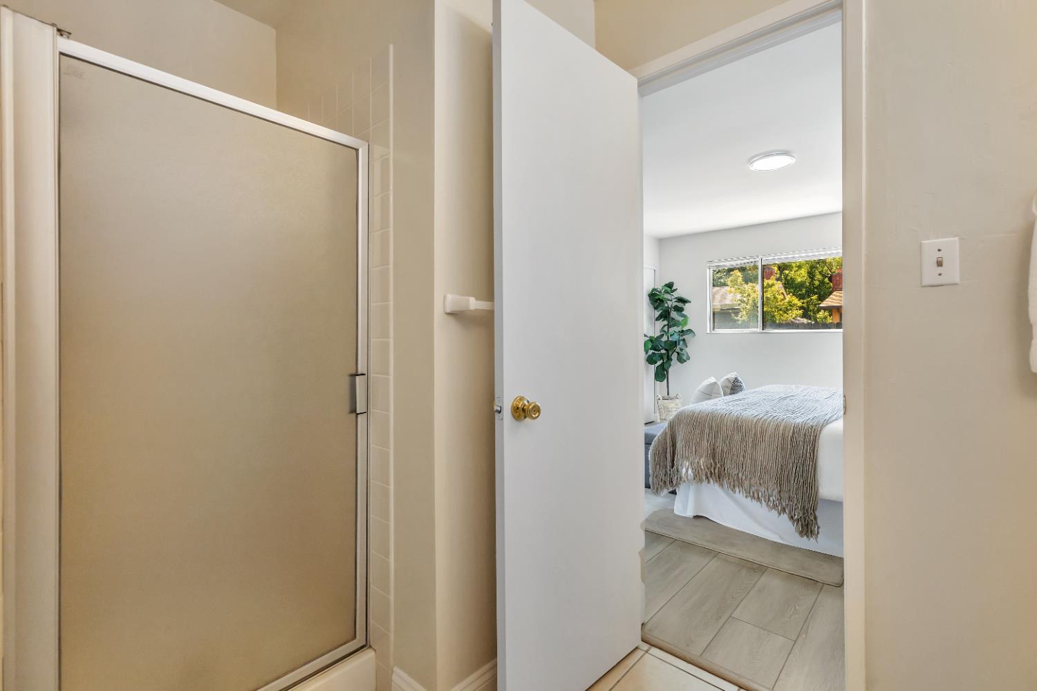Detail Gallery Image 19 of 33 For 8808 Fallbrook Way, Sacramento,  CA 95826 - 4 Beds | 2 Baths