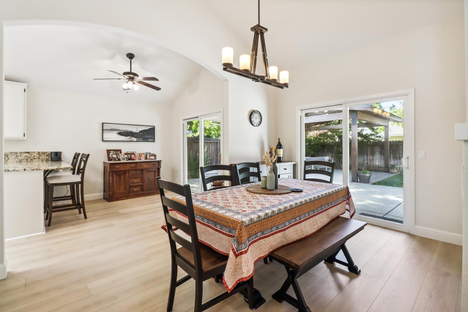 Detail Gallery Image 9 of 32 For 112 Orchard Ln, Winters,  CA 95694 - 4 Beds | 2 Baths
