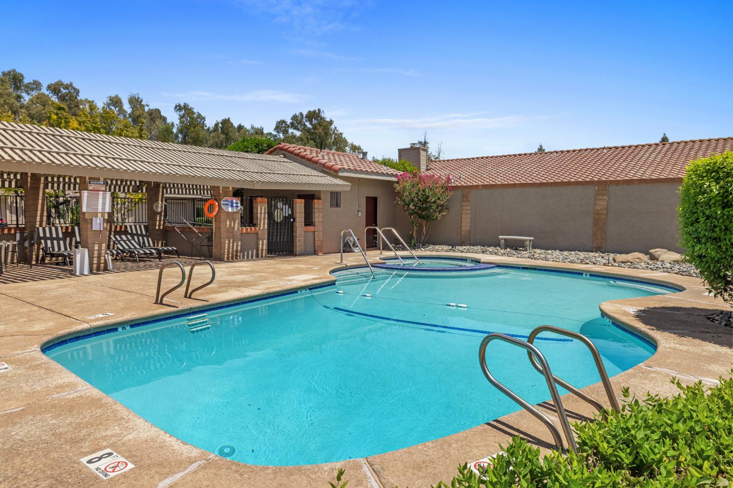 Detail Gallery Image 38 of 39 For 1347 Paseo Redondo Dr, Merced,  CA 95348 - 2 Beds | 2/1 Baths