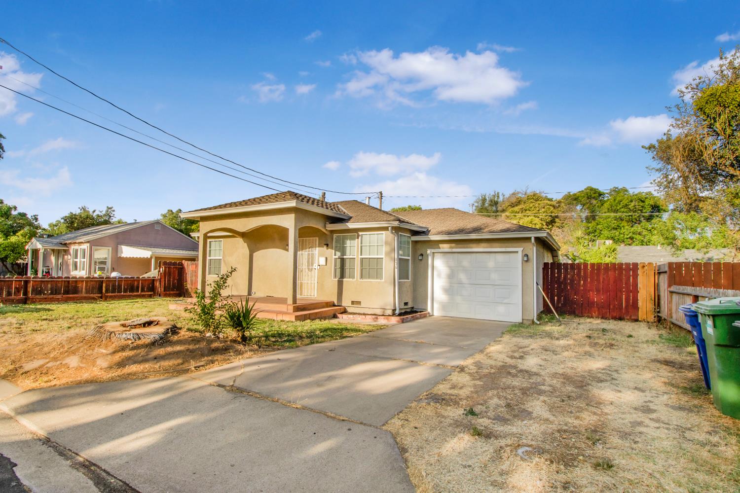 Detail Gallery Image 5 of 24 For 136 Village Rd, Modesto,  CA 95354 - 2 Beds | 1 Baths