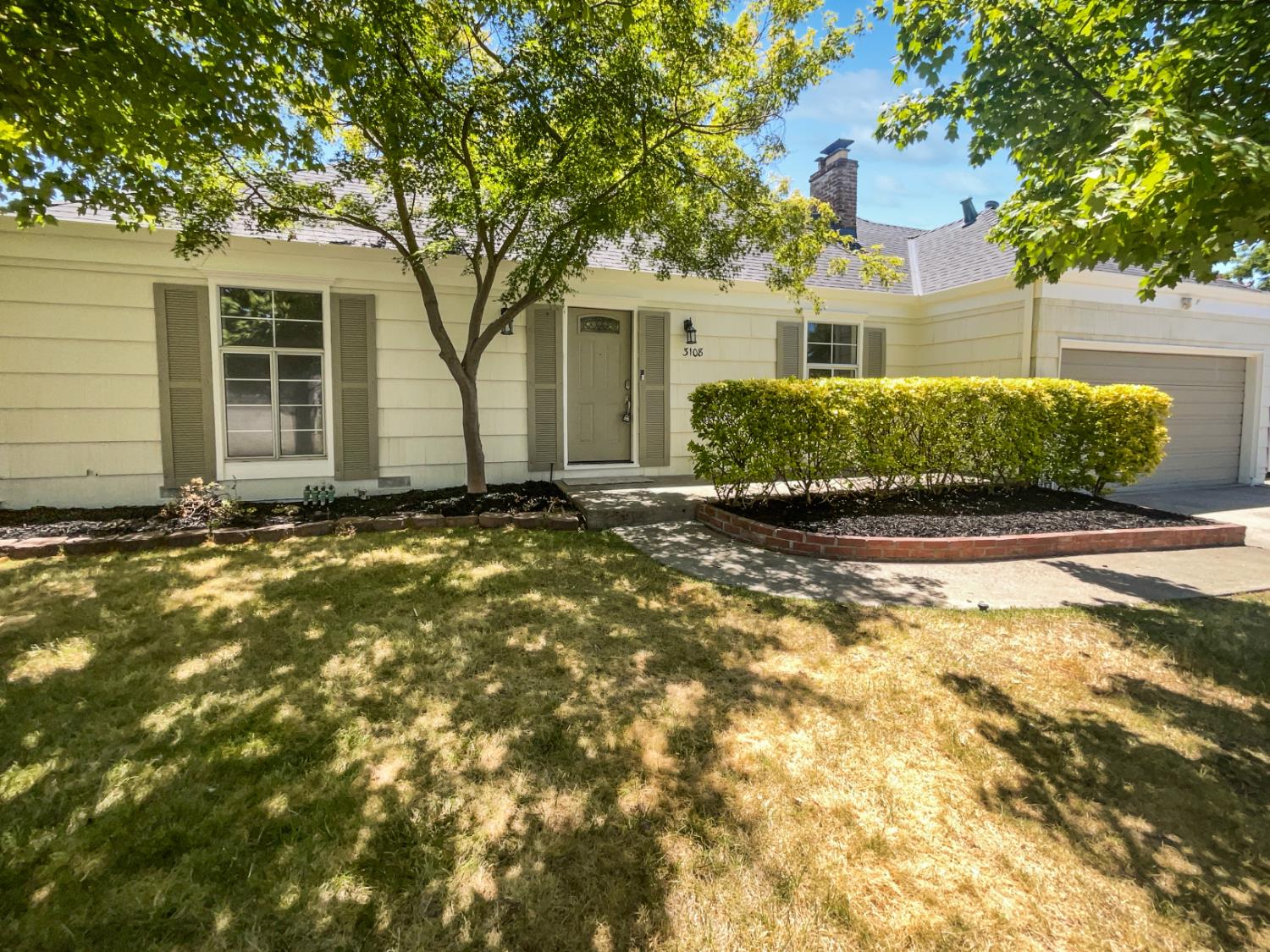 Detail Gallery Image 1 of 22 For 3108 Crest Haven Dr, Sacramento,  CA 95821 - 3 Beds | 1/1 Baths
