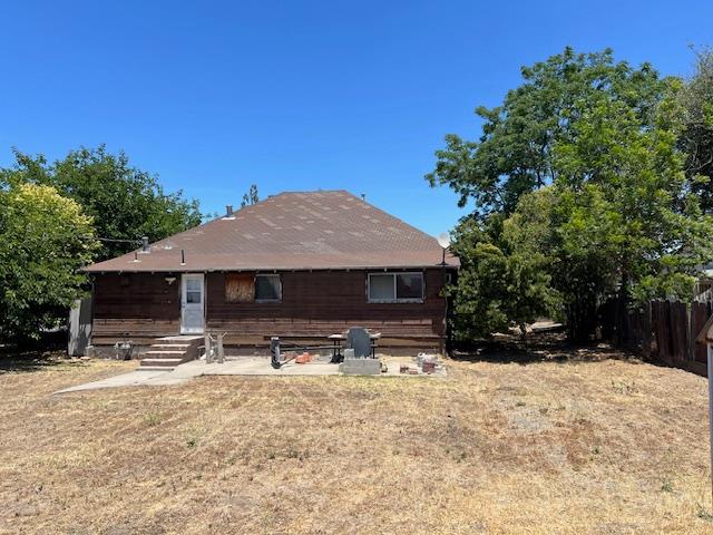 Detail Gallery Image 4 of 14 For 3106 High St, Riverbank,  CA 95367 - 3 Beds | 2 Baths