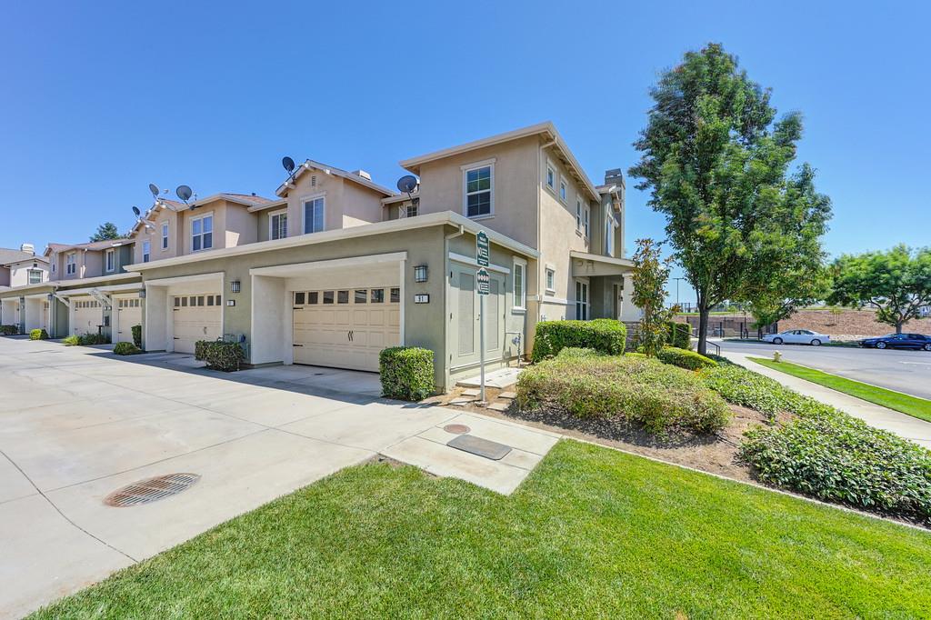 Detail Gallery Image 5 of 48 For 968 Greger St #91,  Oakdale,  CA 95361 - 3 Beds | 2/1 Baths