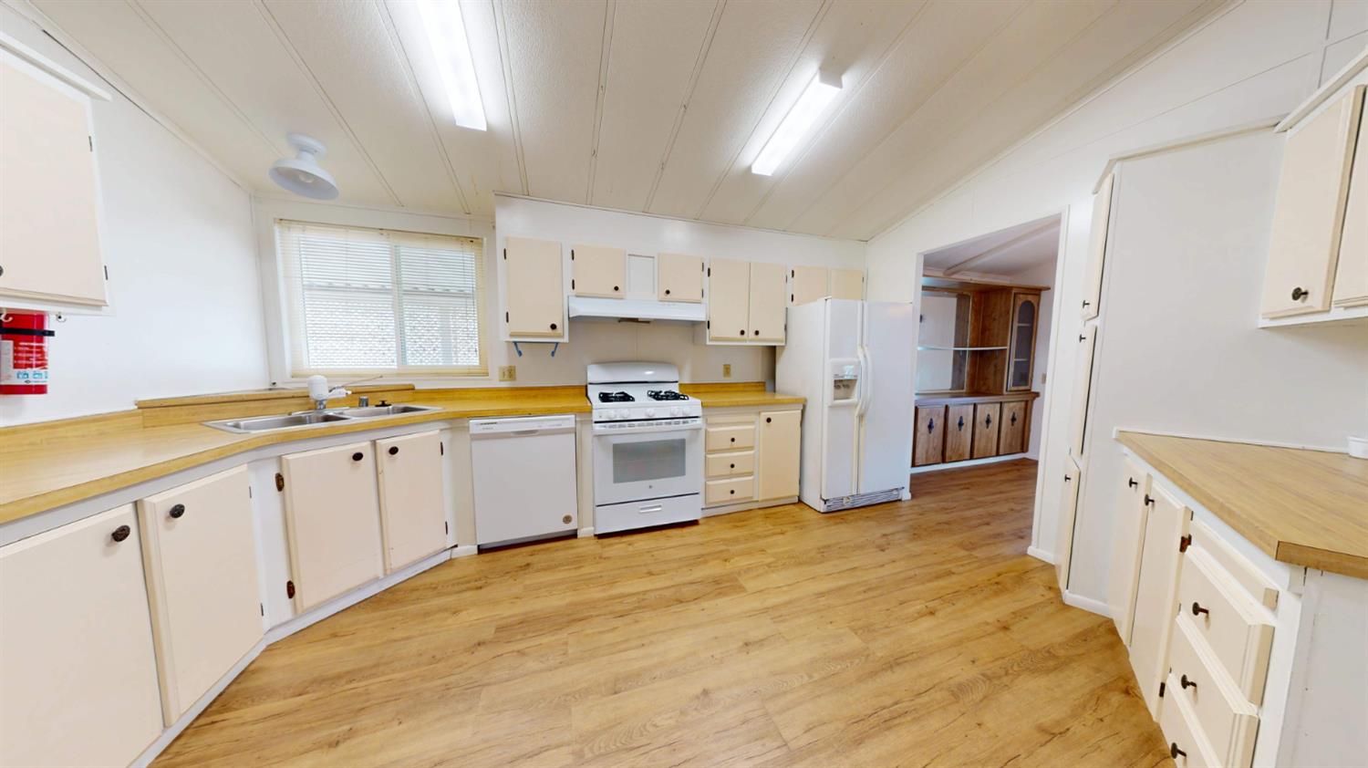 Detail Gallery Image 3 of 14 For 167 Clipper Ln, Modesto,  CA 95356 - 2 Beds | 2 Baths