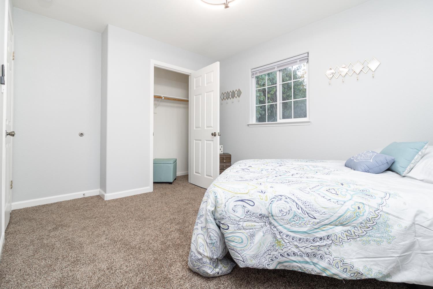 Detail Gallery Image 14 of 26 For 1905 Evergreen Ave, Modesto,  CA 95350 - 3 Beds | 2 Baths