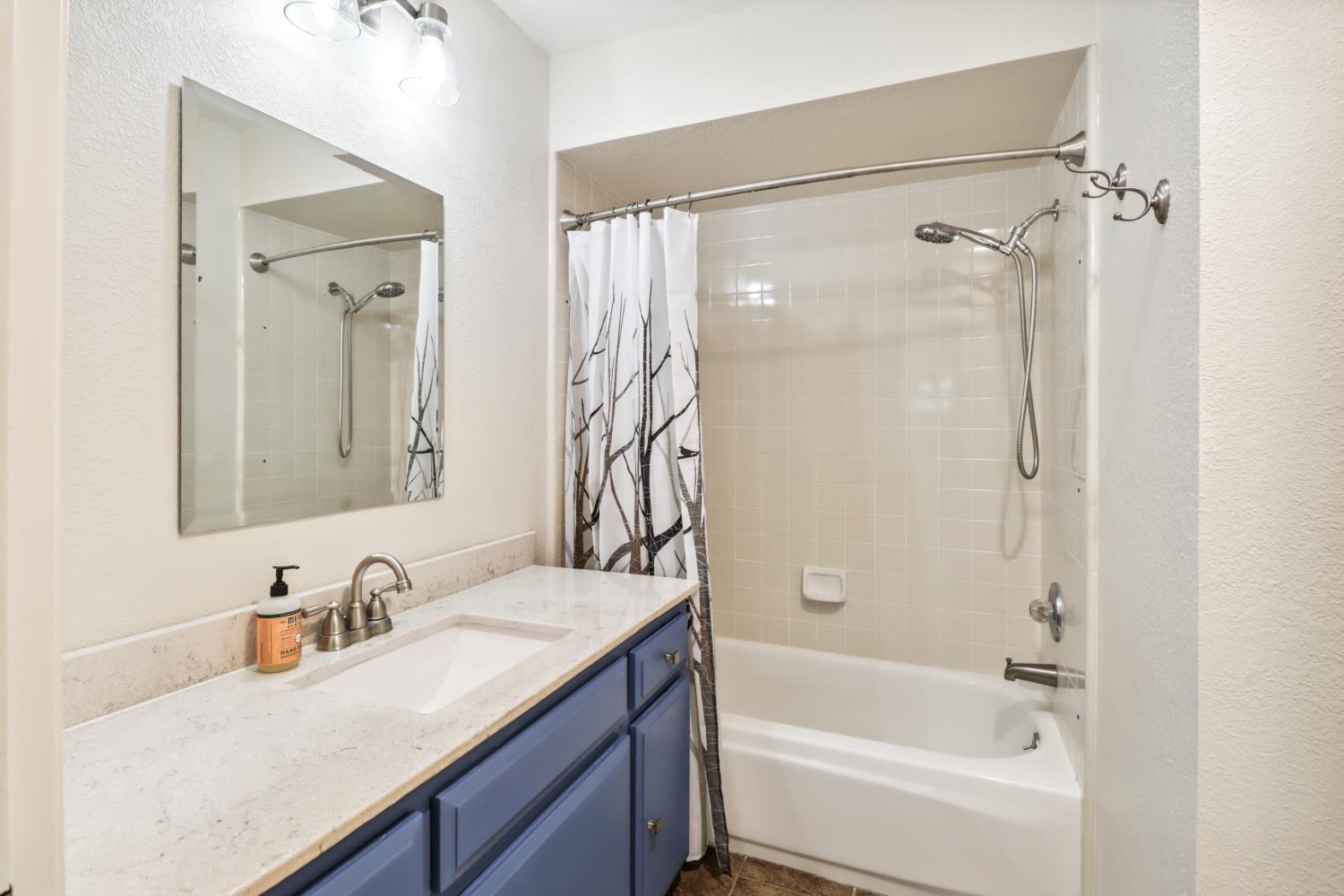 Detail Gallery Image 23 of 32 For 112 Orchard Ln, Winters,  CA 95694 - 4 Beds | 2 Baths