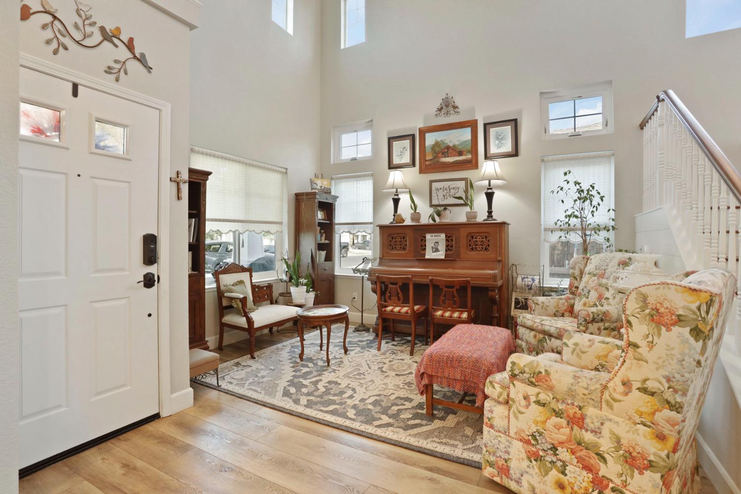 Detail Gallery Image 9 of 59 For 494 Summerton Ln, Turlock,  CA 95382 - 4 Beds | 2/1 Baths