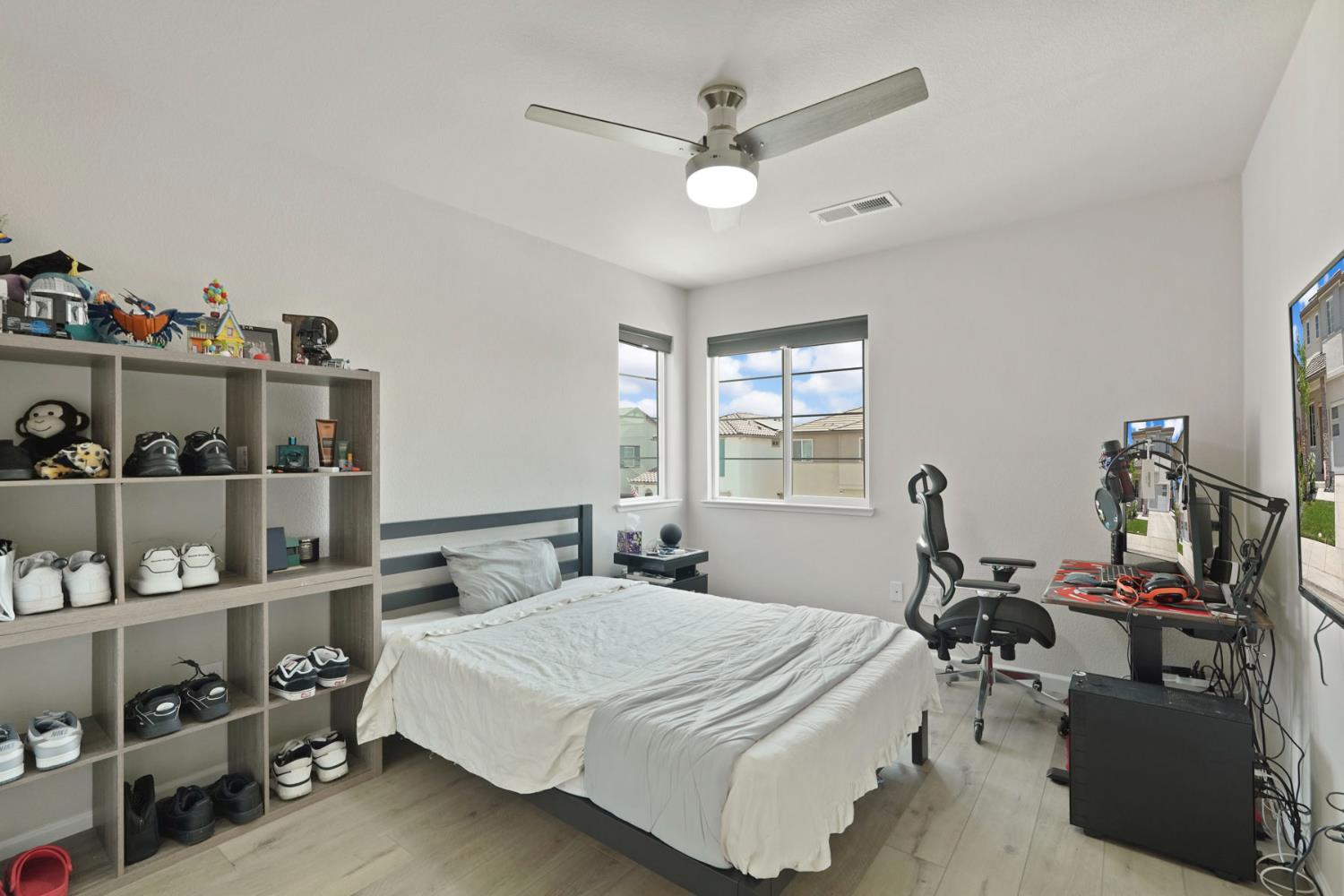 Detail Gallery Image 24 of 35 For 1517 Luminous St, Modesto,  CA 95356 - 4 Beds | 2/1 Baths