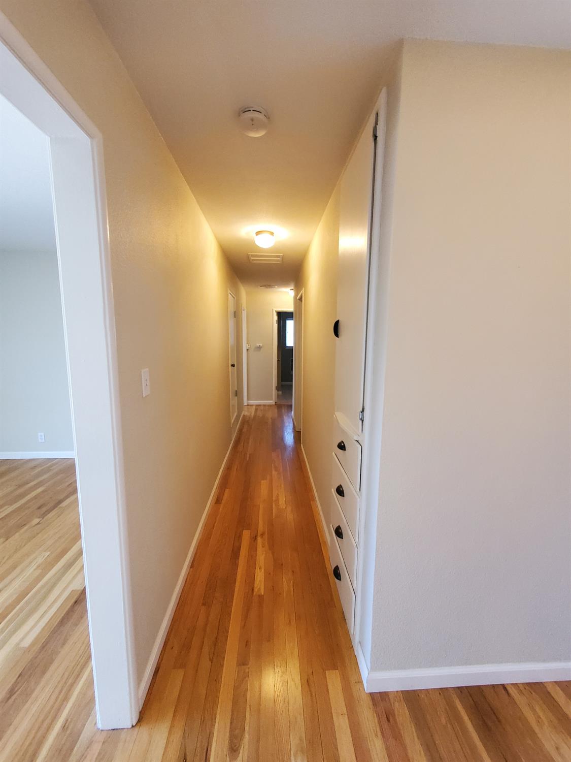 Detail Gallery Image 13 of 28 For 1326 Cypress Ave, Modesto,  CA 95350 - 3 Beds | 2 Baths
