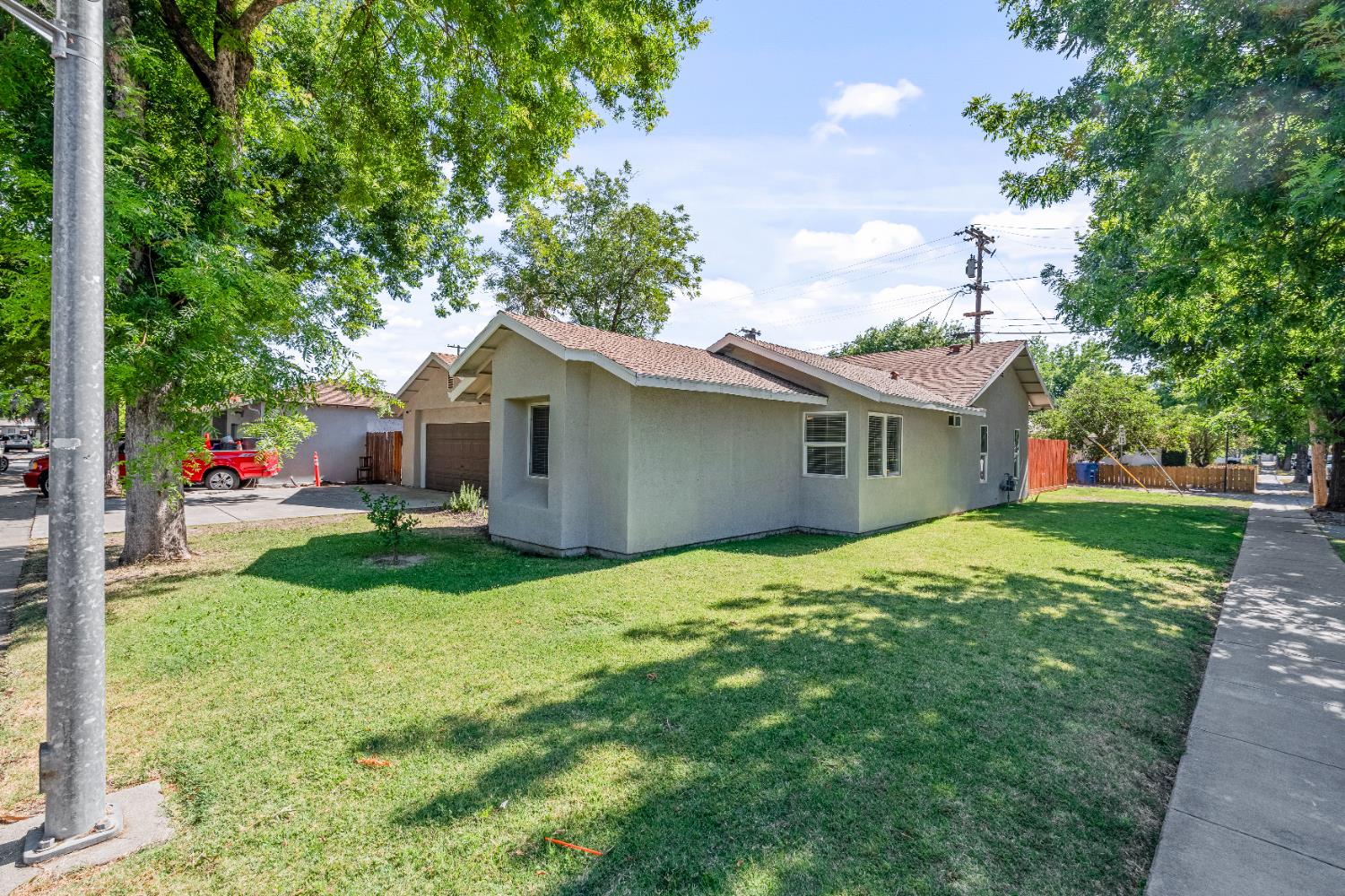 Detail Gallery Image 4 of 42 For 1319 Ronald Ave, Modesto,  CA 95350 - 3 Beds | 2 Baths