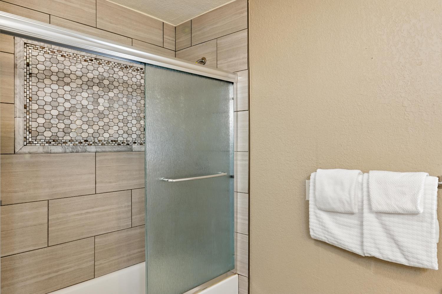 Detail Gallery Image 18 of 39 For 5302 Illinois Ave, Fair Oaks,  CA 95628 - 3 Beds | 2 Baths