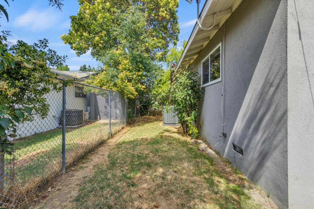 Detail Gallery Image 34 of 41 For 5548 Beauregard Way, Orangevale,  CA 95662 - 3 Beds | 2 Baths