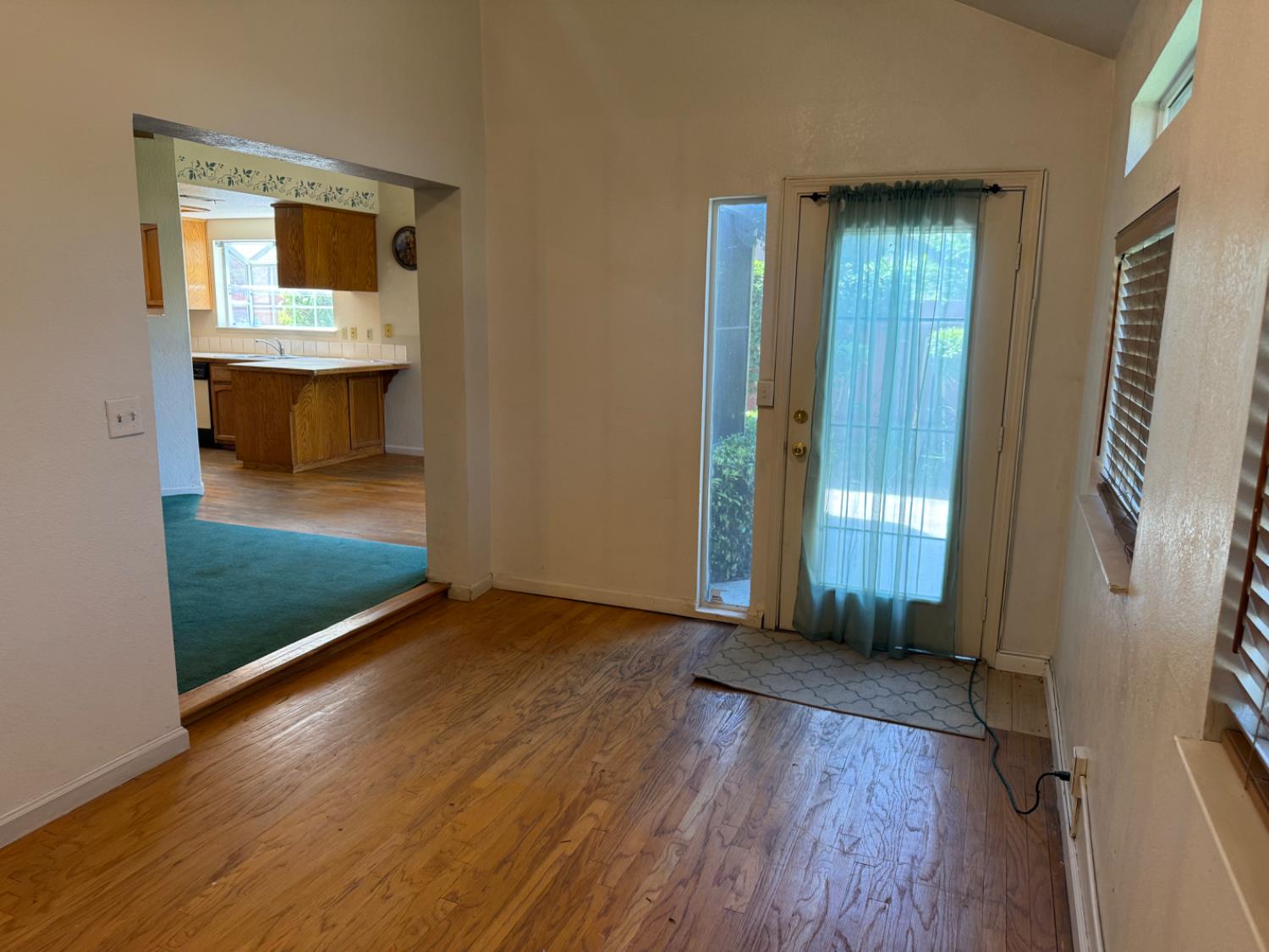 Detail Gallery Image 10 of 27 For 405 San Andreas Ct, Modesto,  CA 95354 - 3 Beds | 2 Baths