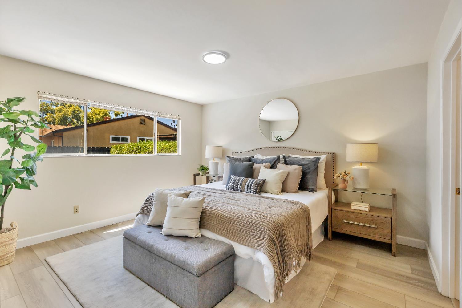 Detail Gallery Image 15 of 33 For 8808 Fallbrook Way, Sacramento,  CA 95826 - 4 Beds | 2 Baths