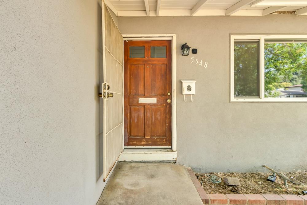 Detail Gallery Image 3 of 41 For 5548 Beauregard Way, Orangevale,  CA 95662 - 3 Beds | 2 Baths