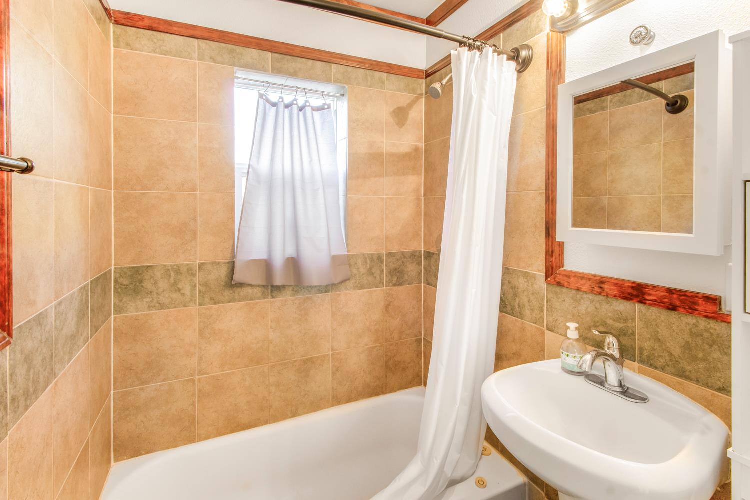 Detail Gallery Image 16 of 24 For 136 Village Rd, Modesto,  CA 95354 - 2 Beds | 1 Baths