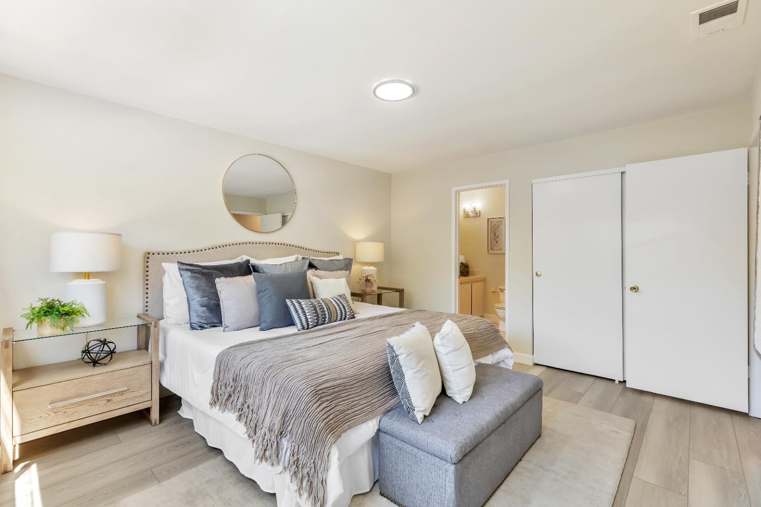 Detail Gallery Image 16 of 33 For 8808 Fallbrook Way, Sacramento,  CA 95826 - 4 Beds | 2 Baths