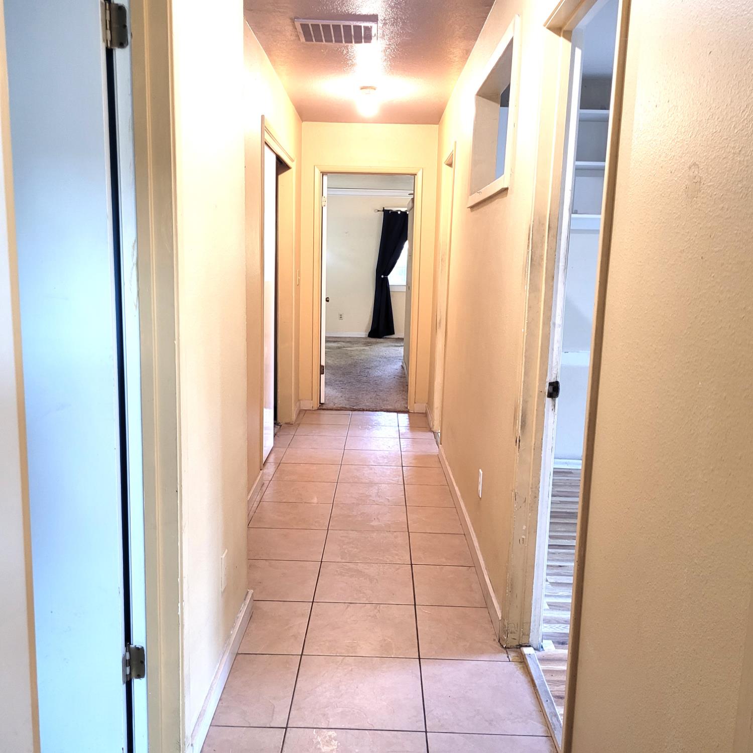 Detail Gallery Image 11 of 23 For 3010 Oregon Ct, Stockton,  CA 95204 - 4 Beds | 2 Baths