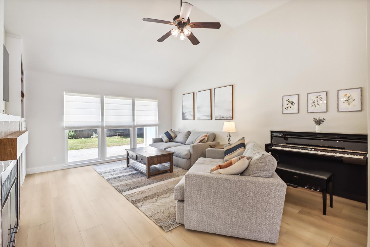 Detail Gallery Image 5 of 32 For 112 Orchard Ln, Winters,  CA 95694 - 4 Beds | 2 Baths