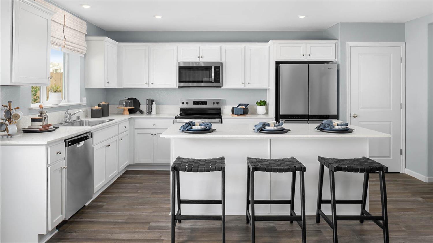 Detail Gallery Image 3 of 7 For 18545 Orilla St, Lathrop,  CA 95330 - 4 Beds | 2/1 Baths