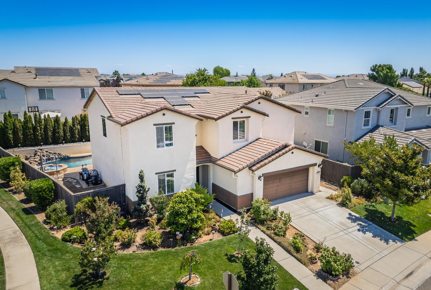 Detail Gallery Image 3 of 64 For 5394 Otter Pond Way, Rancho Cordova,  CA 95742 - 5 Beds | 3 Baths