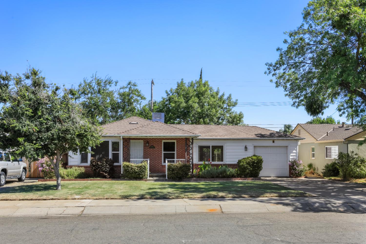 Detail Gallery Image 1 of 29 For 535 Alicante Dr, Lodi,  CA 95240 - 3 Beds | 1 Baths