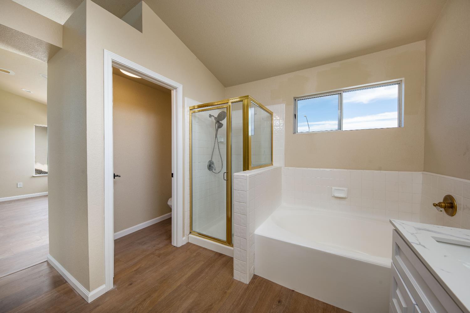 Detail Gallery Image 33 of 50 For 270 Camelot Dr, Tracy,  CA 95376 - 4 Beds | 3 Baths