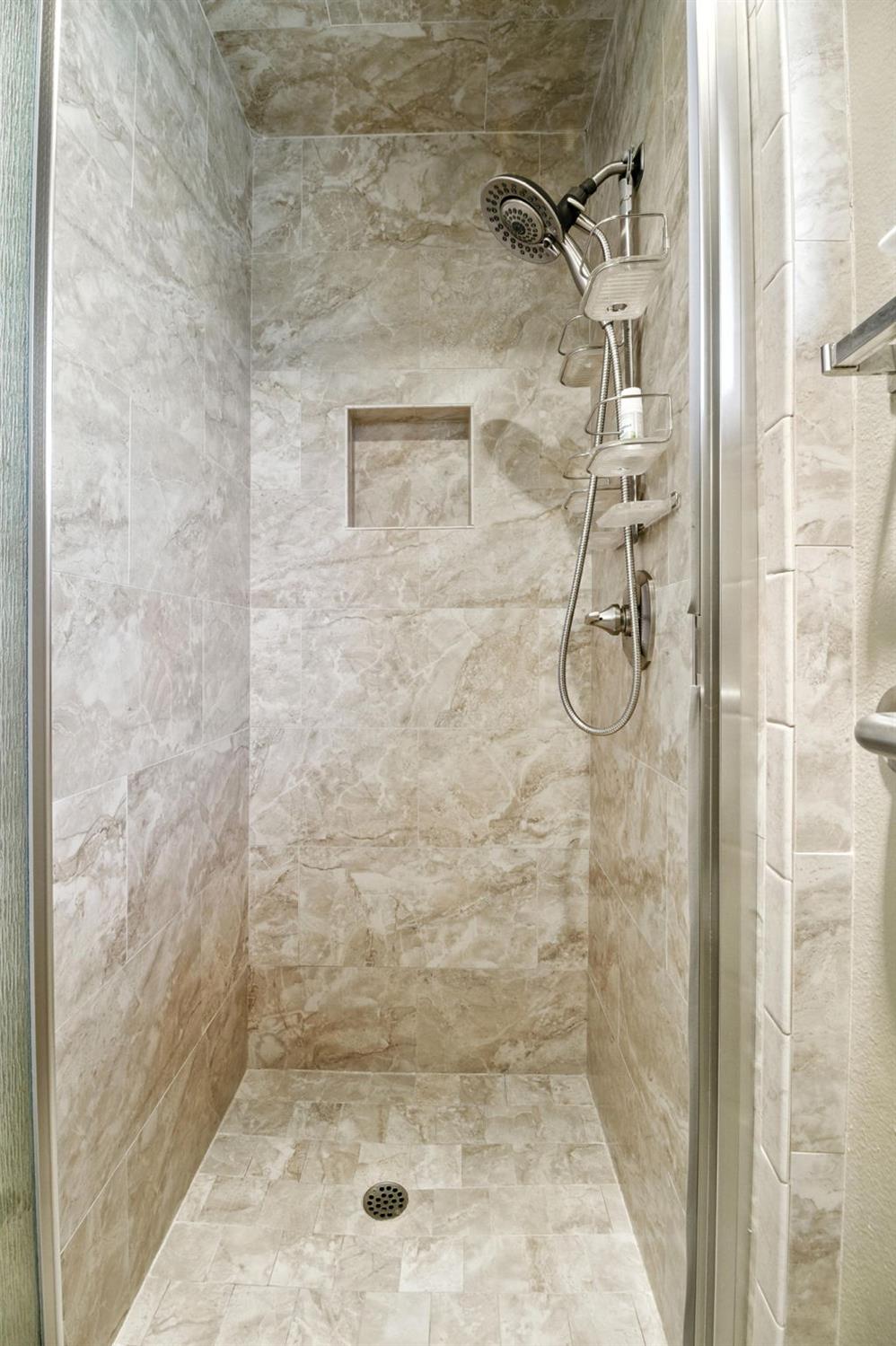 Detail Gallery Image 9 of 26 For 3400 Santos Ct, Turlock,  CA 95382 - 4 Beds | 2 Baths