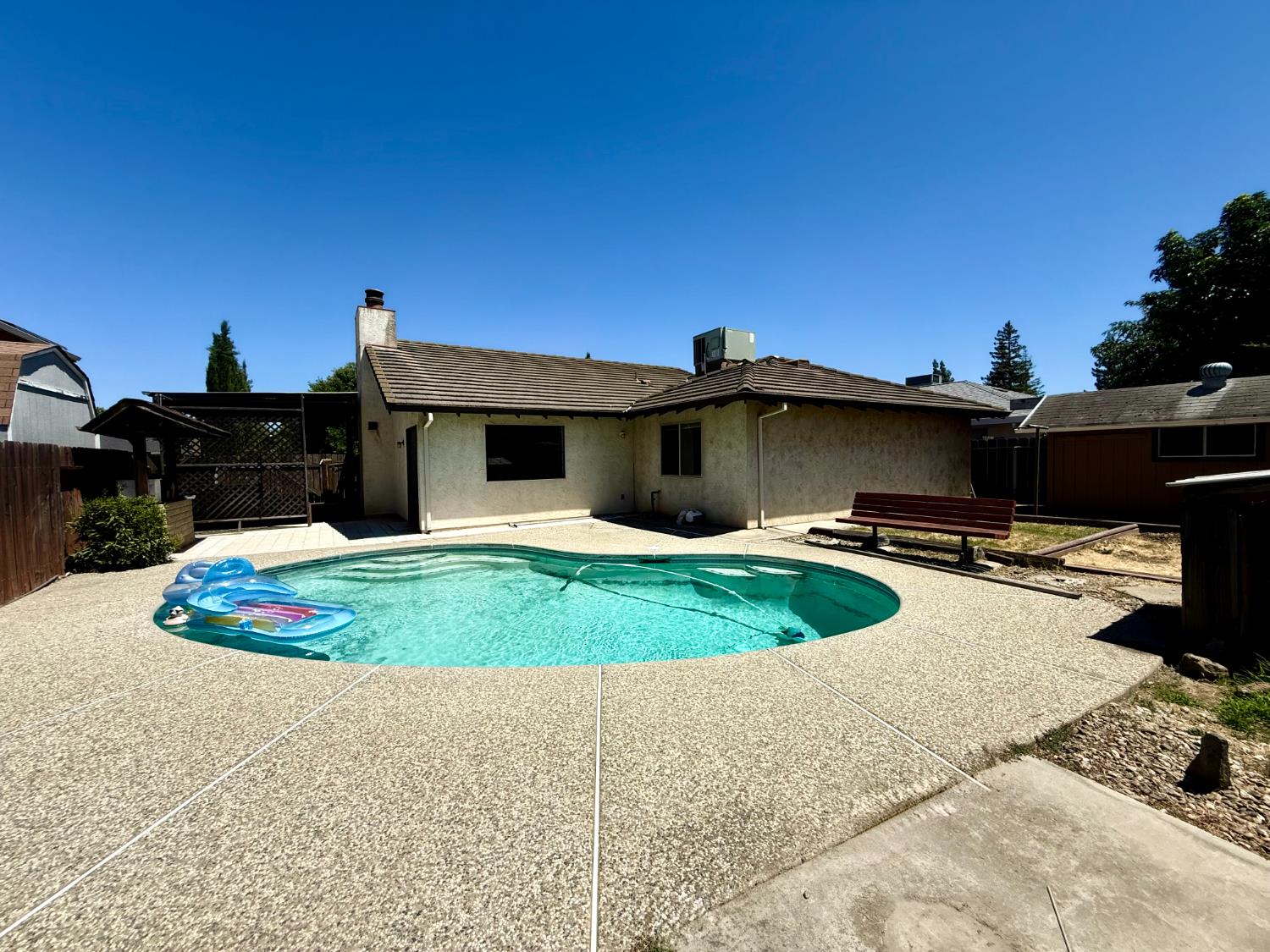 Detail Gallery Image 16 of 20 For 1517 Burgundy, Lodi,  CA 95242 - 3 Beds | 2 Baths