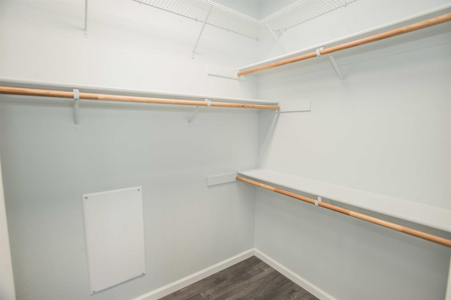 Detail Gallery Image 25 of 47 For 9916 Bluefin Way, Elk Grove,  CA 95757 - 4 Beds | 2 Baths