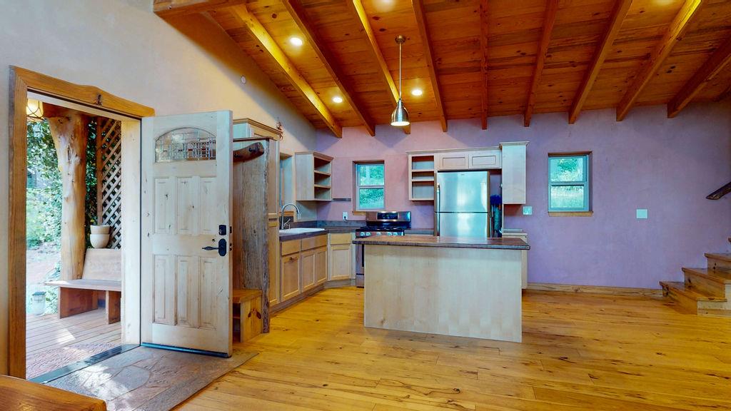 Detail Gallery Image 4 of 76 For 14843 Youngs Hill Rd, Camptonville,  CA 95922 - 2 Beds | 1 Baths