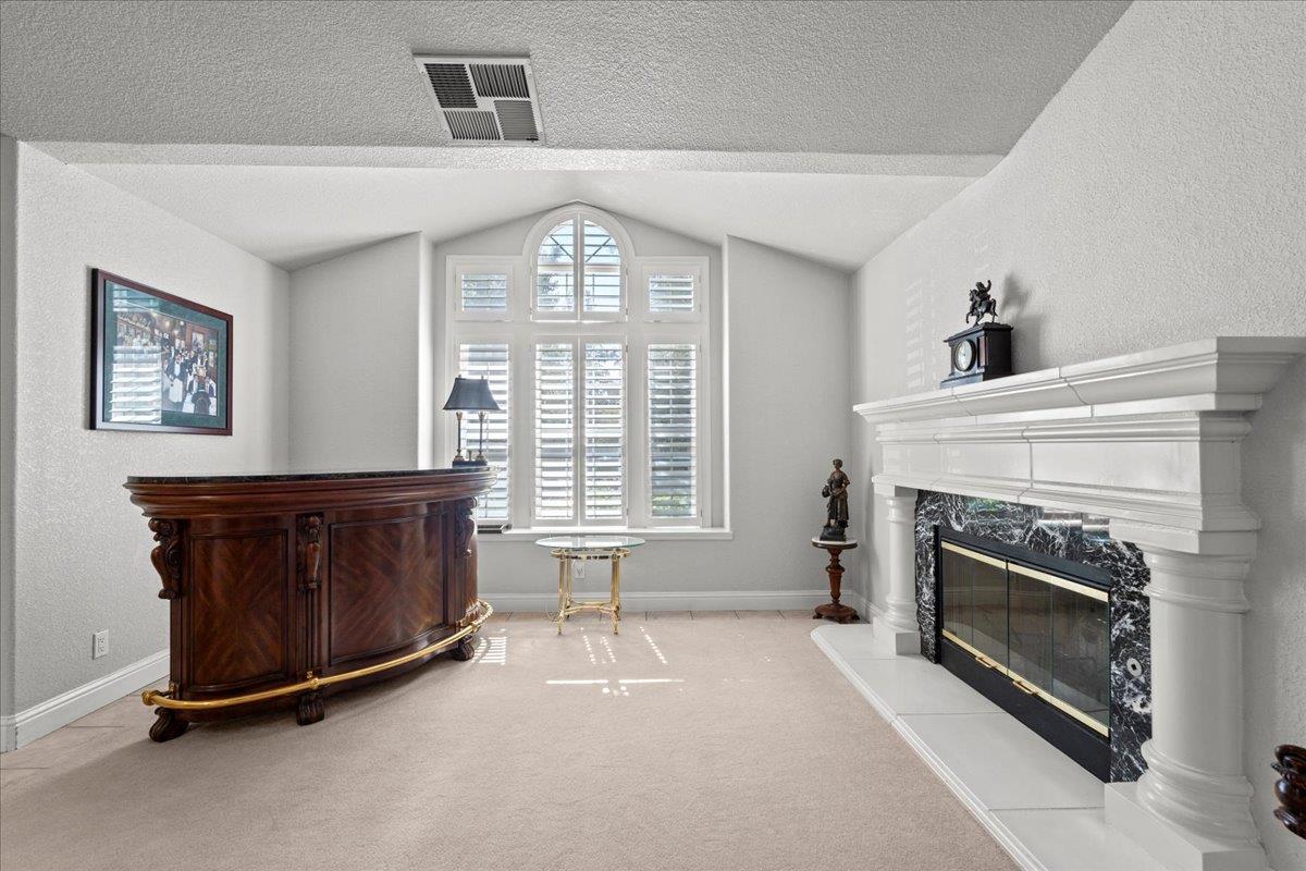 Detail Gallery Image 6 of 52 For 408 Montrose Ct, Modesto,  CA 95355 - 3 Beds | 3/1 Baths