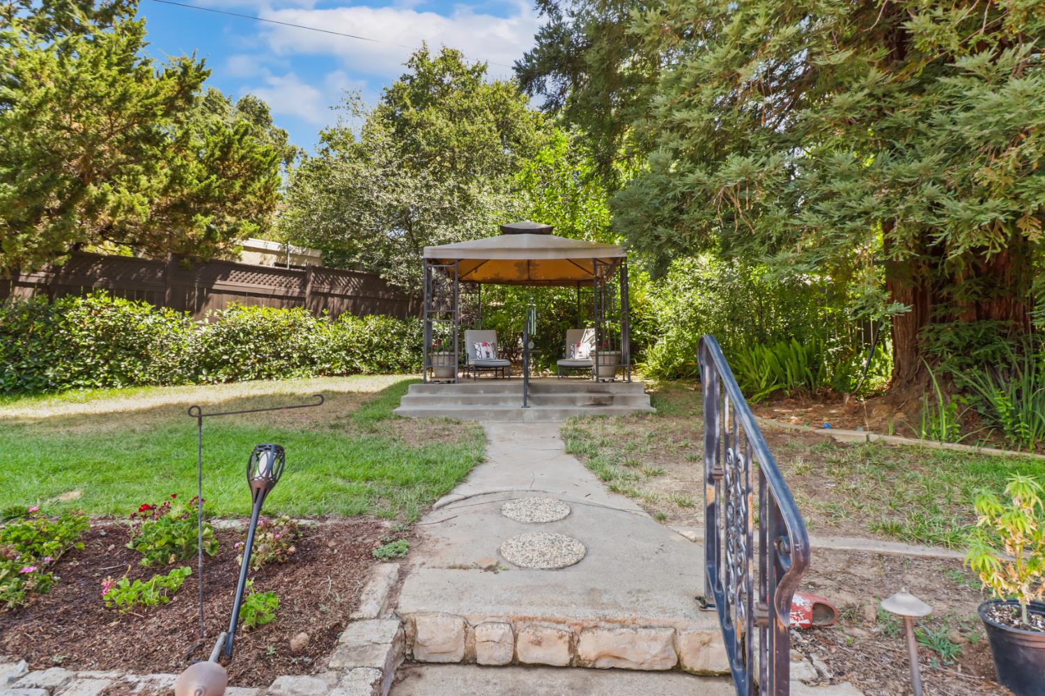 Detail Gallery Image 49 of 73 For 6709 Stanley Ave, Carmichael,  CA 95608 - 4 Beds | 3 Baths