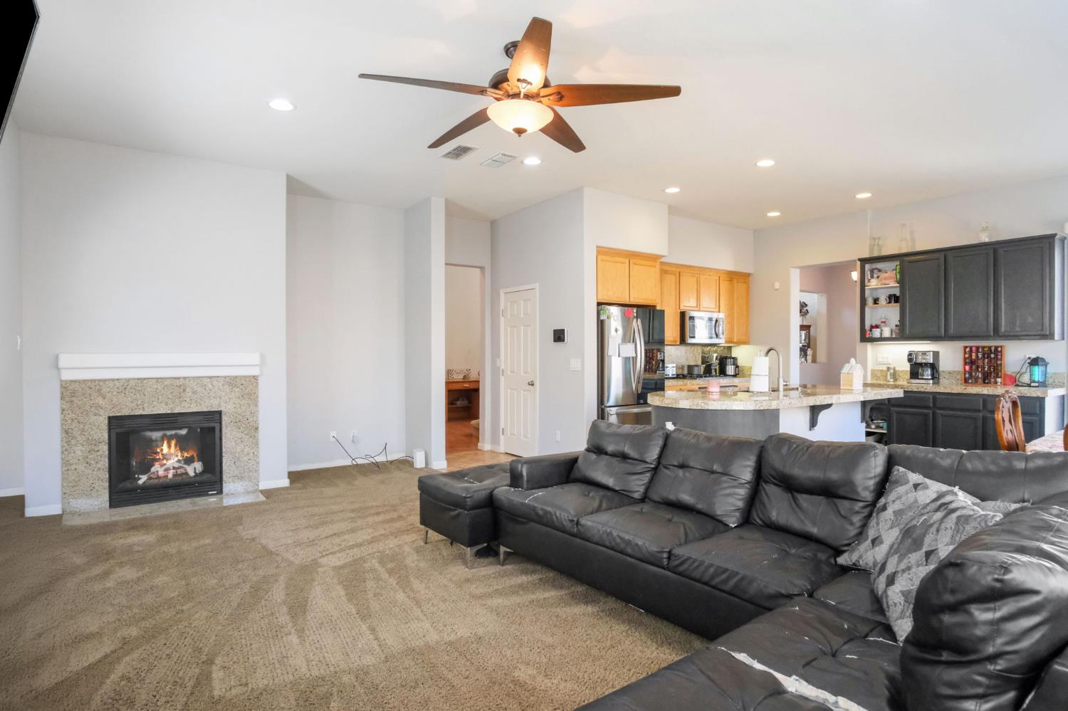 Detail Gallery Image 9 of 29 For 553 Stetson Dr, Oakdale,  CA 95361 - 5 Beds | 3 Baths
