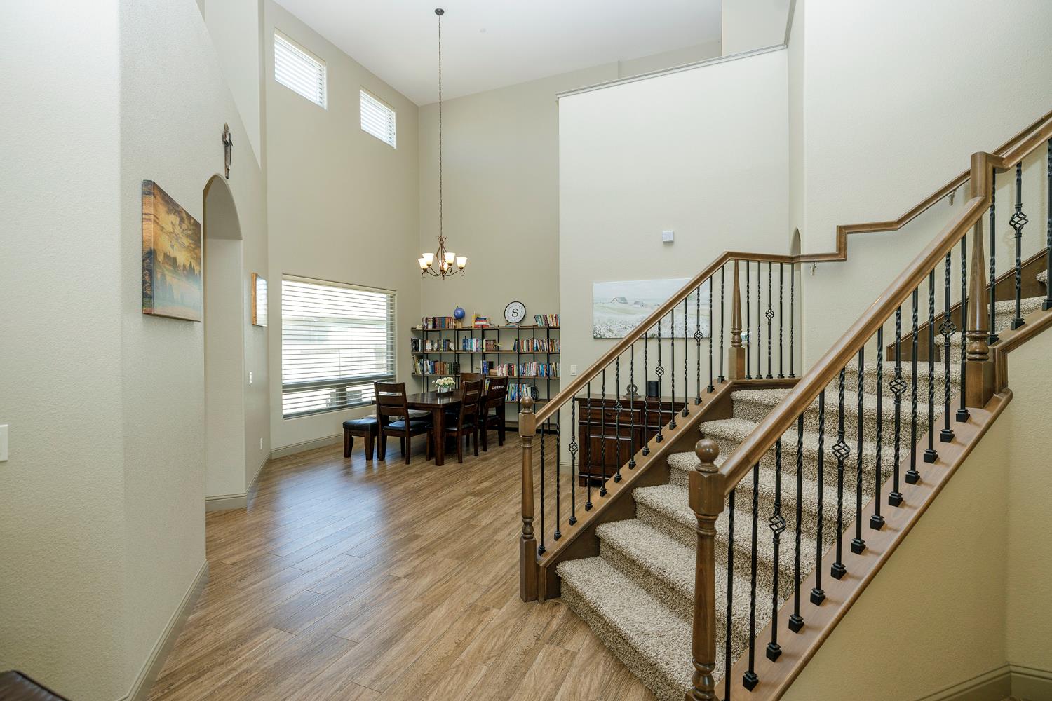 Detail Gallery Image 10 of 48 For 8725 Venetian Ter, Hilmar,  CA 95324 - 5 Beds | 3 Baths