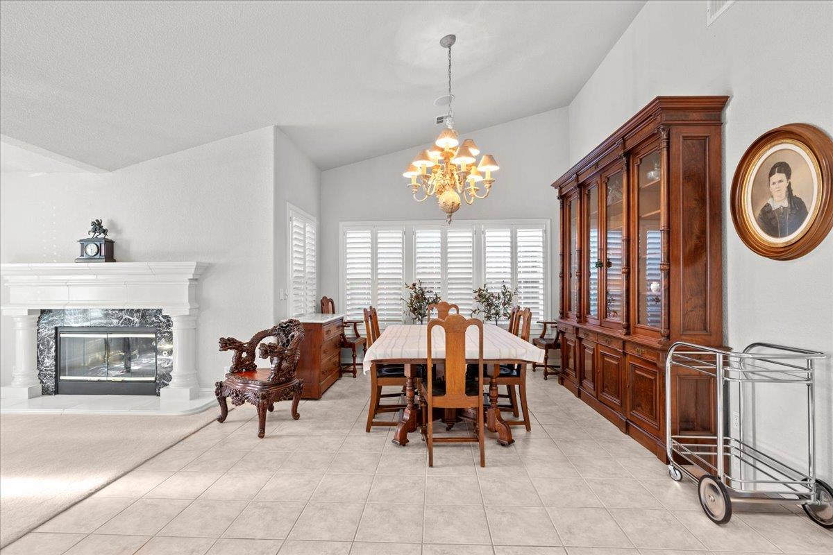 Detail Gallery Image 9 of 52 For 408 Montrose Ct, Modesto,  CA 95355 - 3 Beds | 3/1 Baths