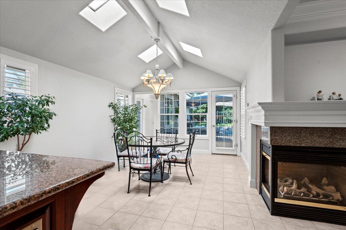 Detail Gallery Image 18 of 52 For 408 Montrose Ct, Modesto,  CA 95355 - 3 Beds | 3/1 Baths