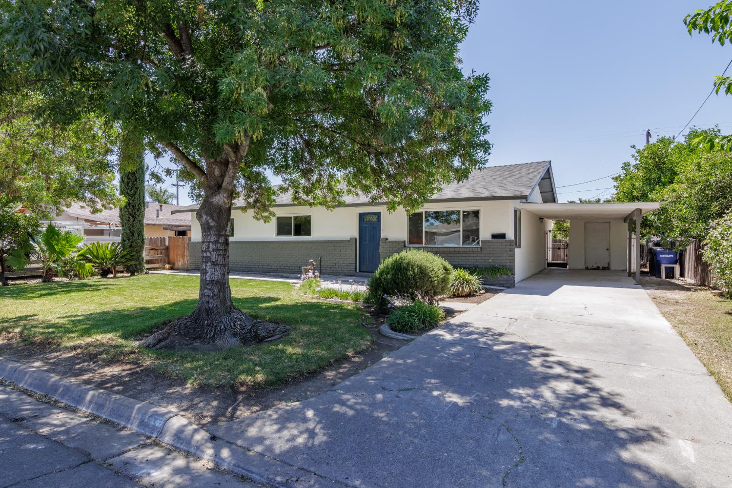 Detail Gallery Image 2 of 26 For 1335 Eucalyptus Ave, Newman,  CA 95360 - 4 Beds | 2 Baths