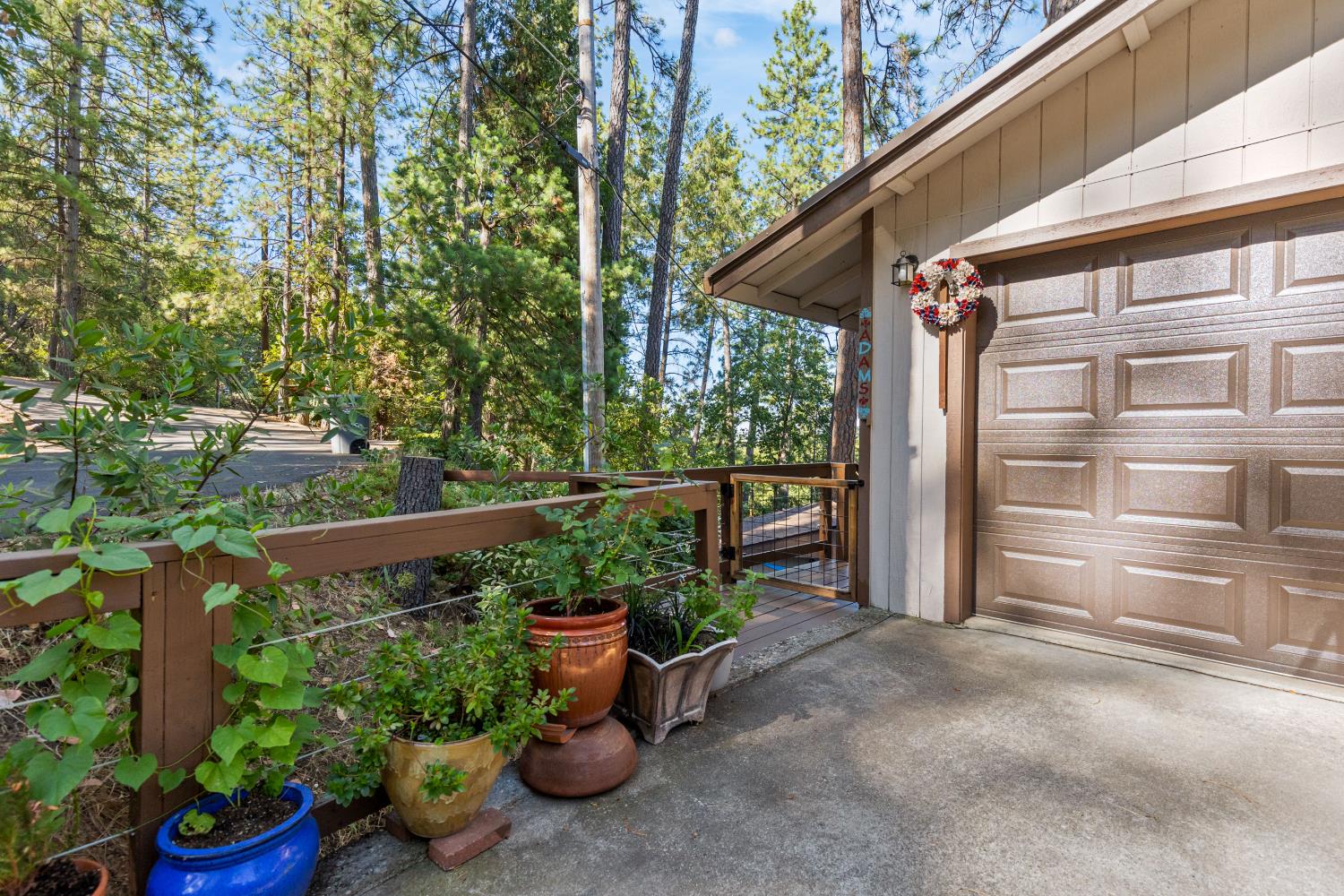 Detail Gallery Image 4 of 71 For 18507 Dunvegan Dr, Applegate,  CA 95703 - 2 Beds | 2 Baths