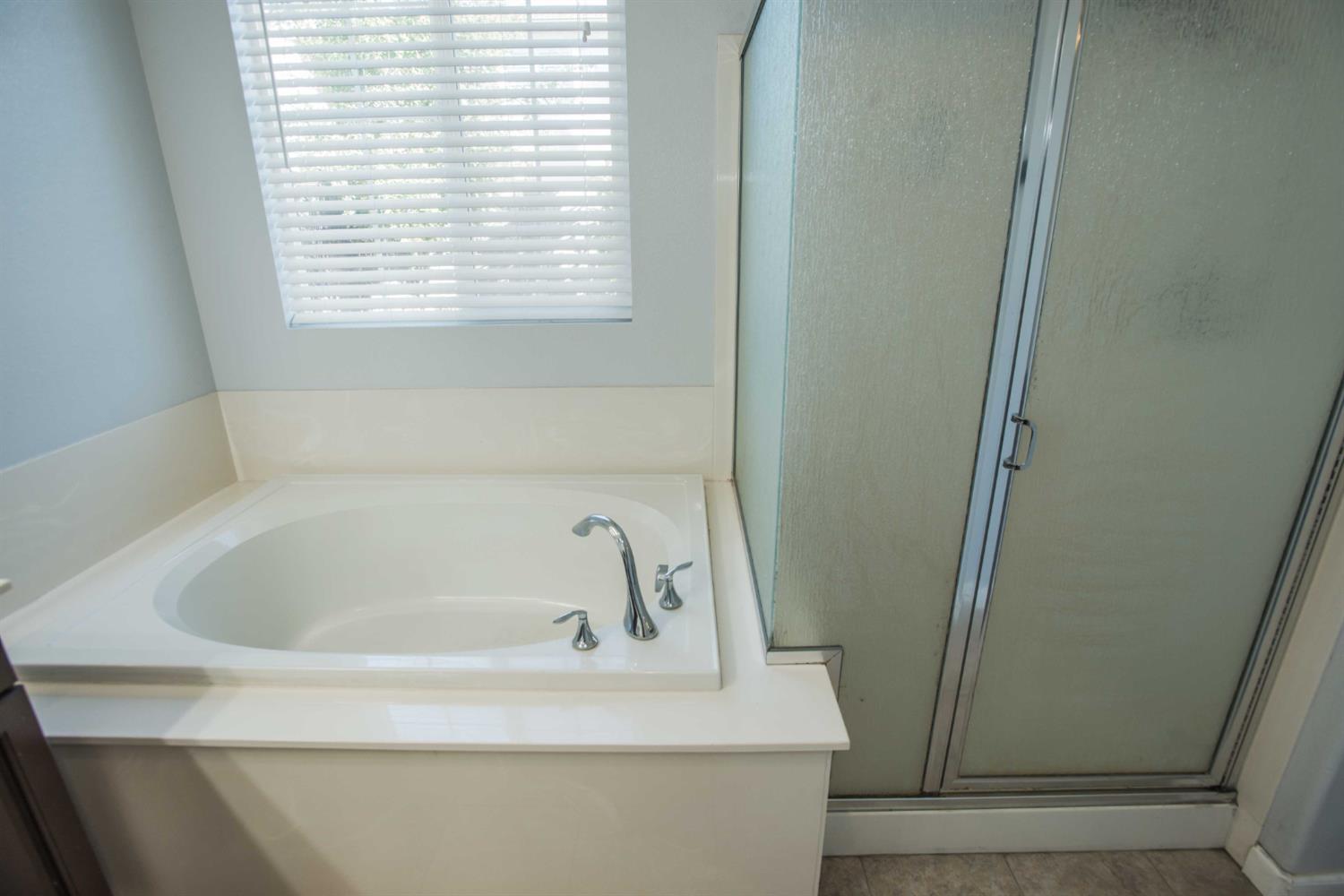 Detail Gallery Image 27 of 47 For 9916 Bluefin Way, Elk Grove,  CA 95757 - 4 Beds | 2 Baths