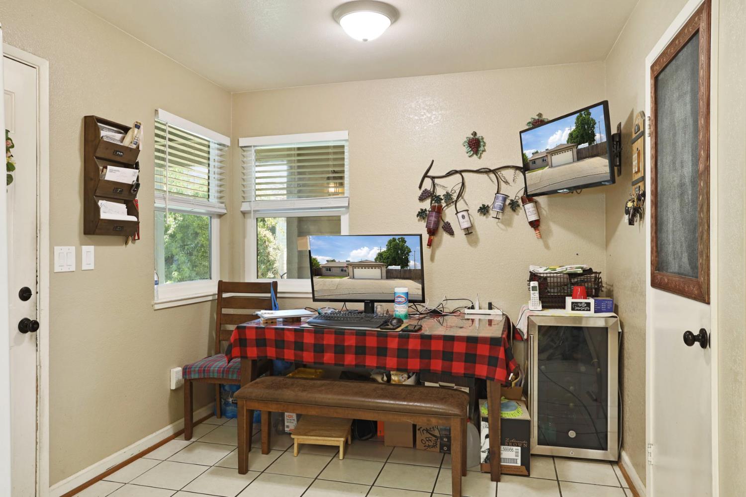 Detail Gallery Image 31 of 46 For 2700 Tassajara Dr, Modesto,  CA 95358 - 3 Beds | 2 Baths