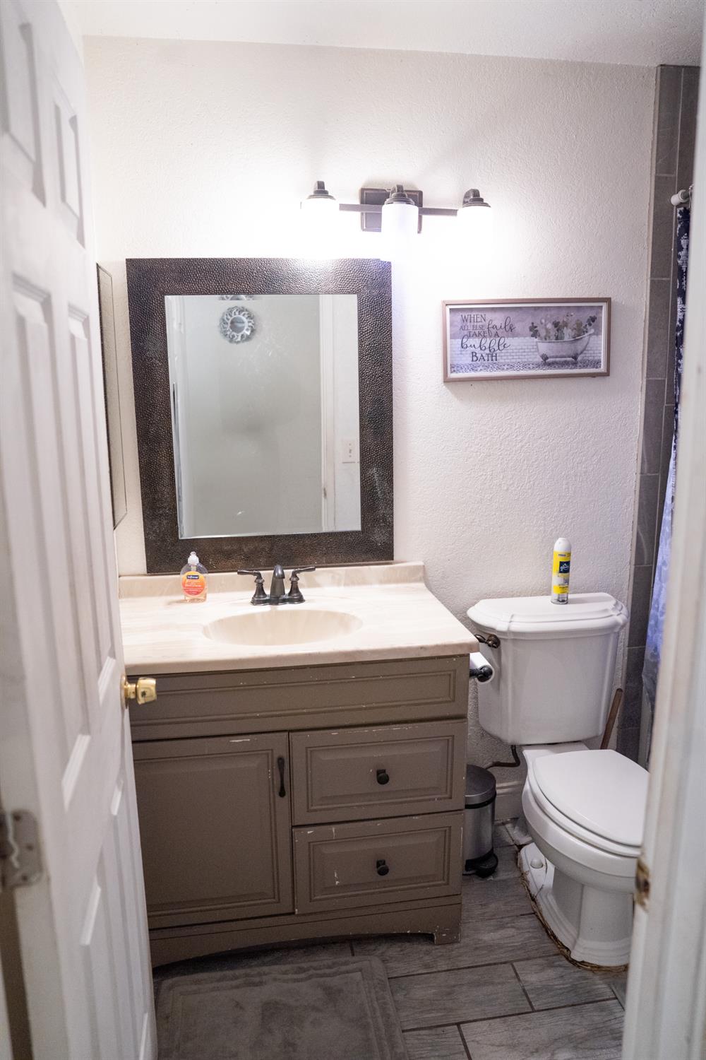 Detail Gallery Image 19 of 46 For 4370 Armadale Way, Sacramento,  CA 95823 - 3 Beds | 2 Baths