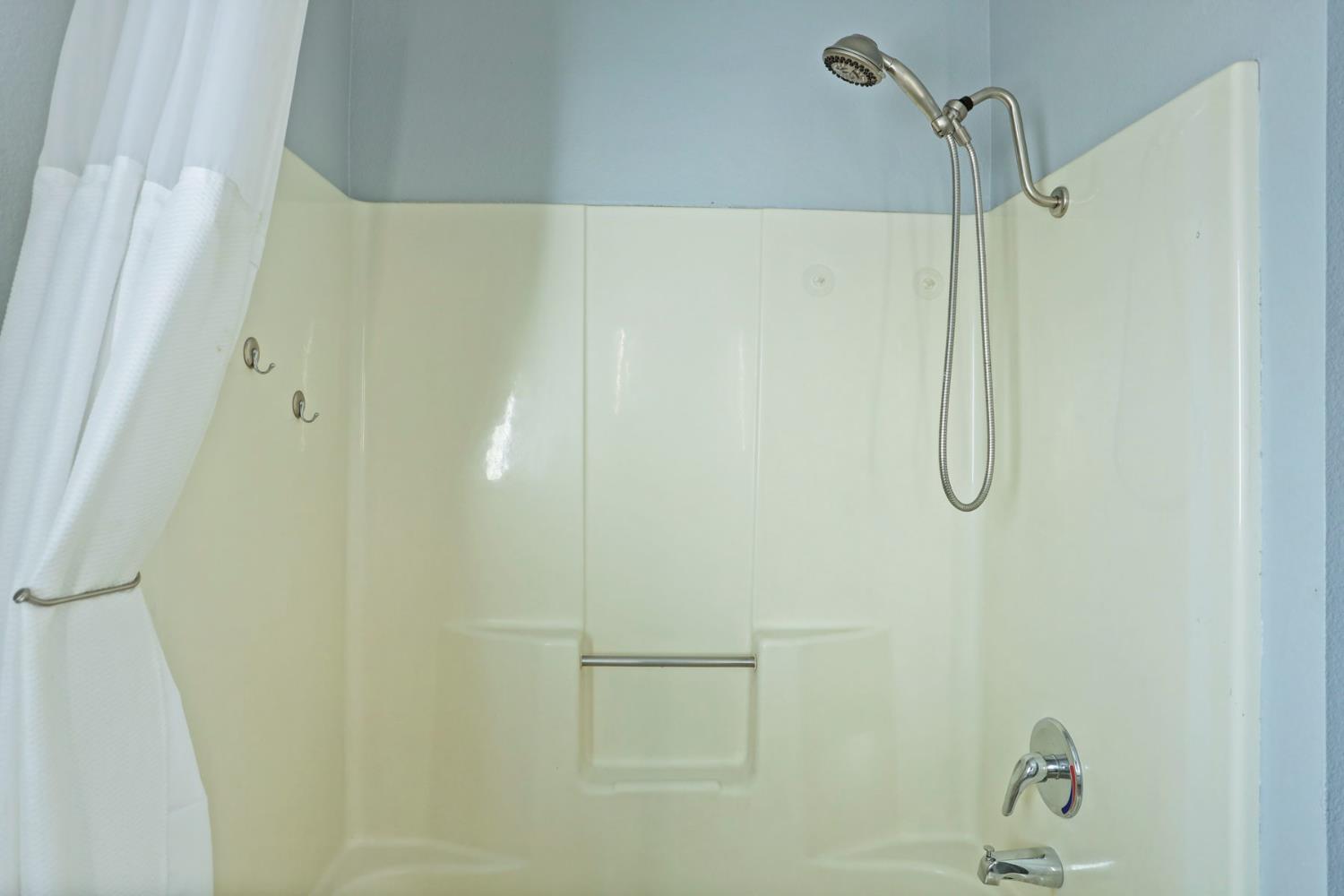 Detail Gallery Image 18 of 46 For 2700 Tassajara Dr, Modesto,  CA 95358 - 3 Beds | 2 Baths