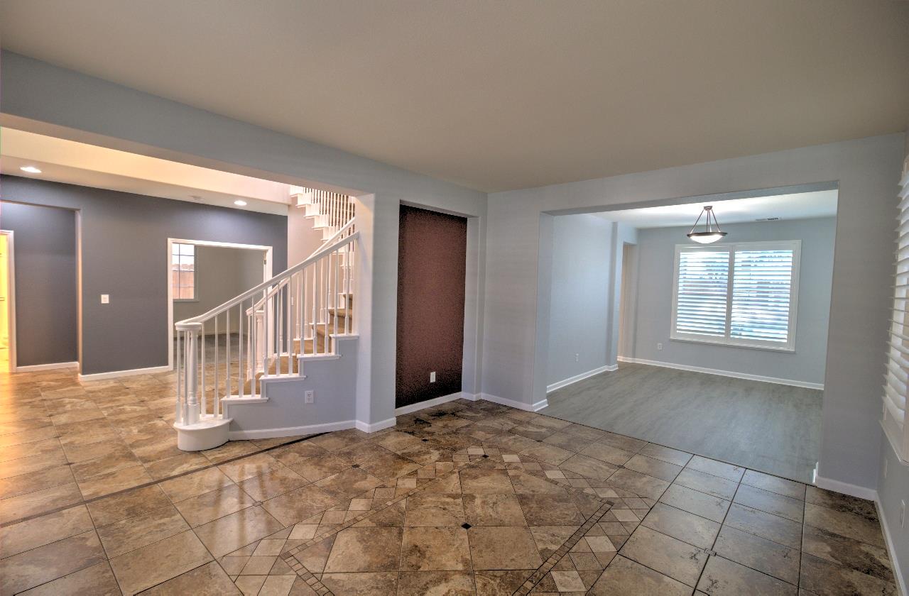 Detail Gallery Image 12 of 54 For 232 Kelley Mist Lane, Tracy,  CA 95377 - 4 Beds | 3 Baths