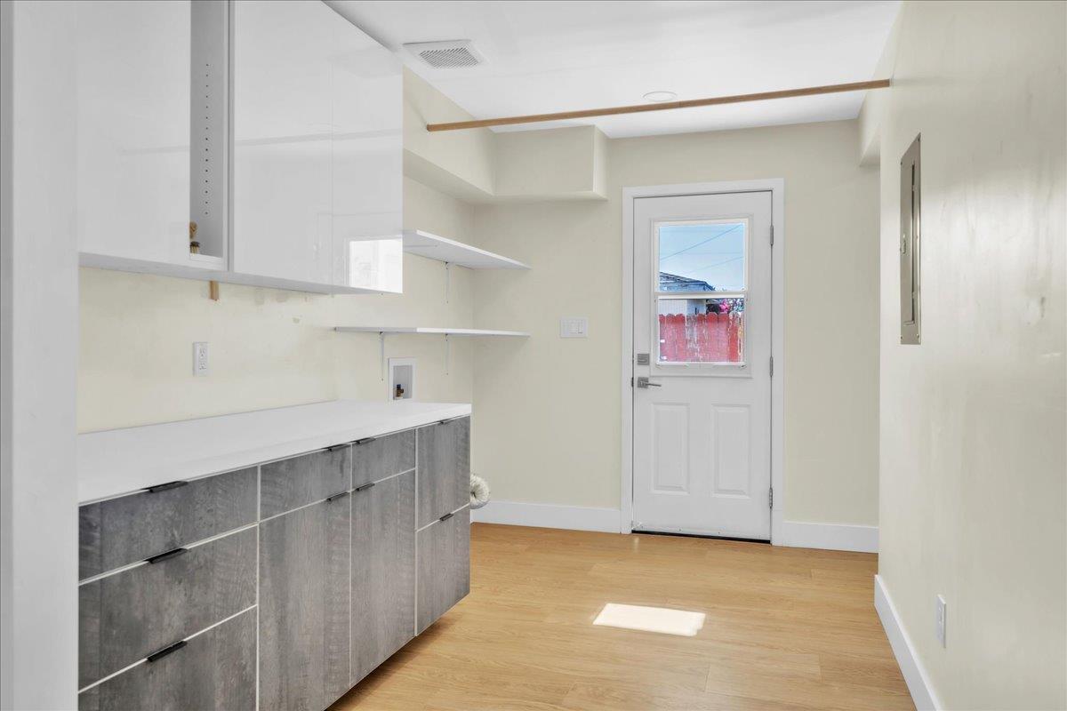 Detail Gallery Image 15 of 36 For 3125 Gladys Ave, West Sacramento,  CA 95691 - 2 Beds | 3/1 Baths