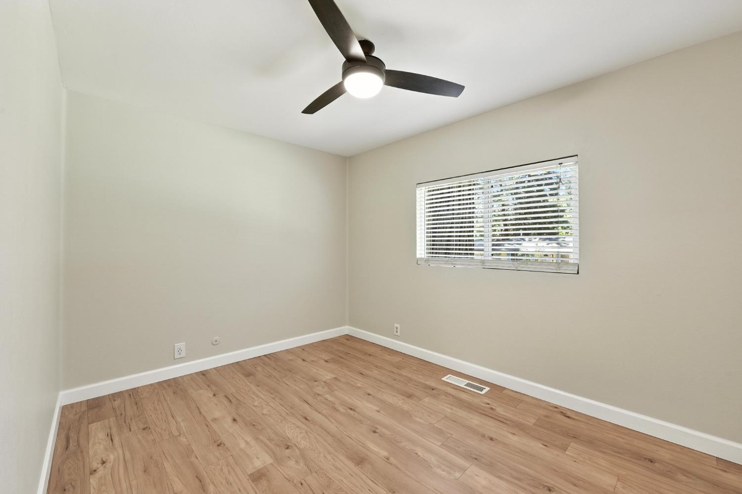 Detail Gallery Image 28 of 45 For 6143 Dolly Varden Ln, Pollock Pines,  CA 95726 - 3 Beds | 2/1 Baths