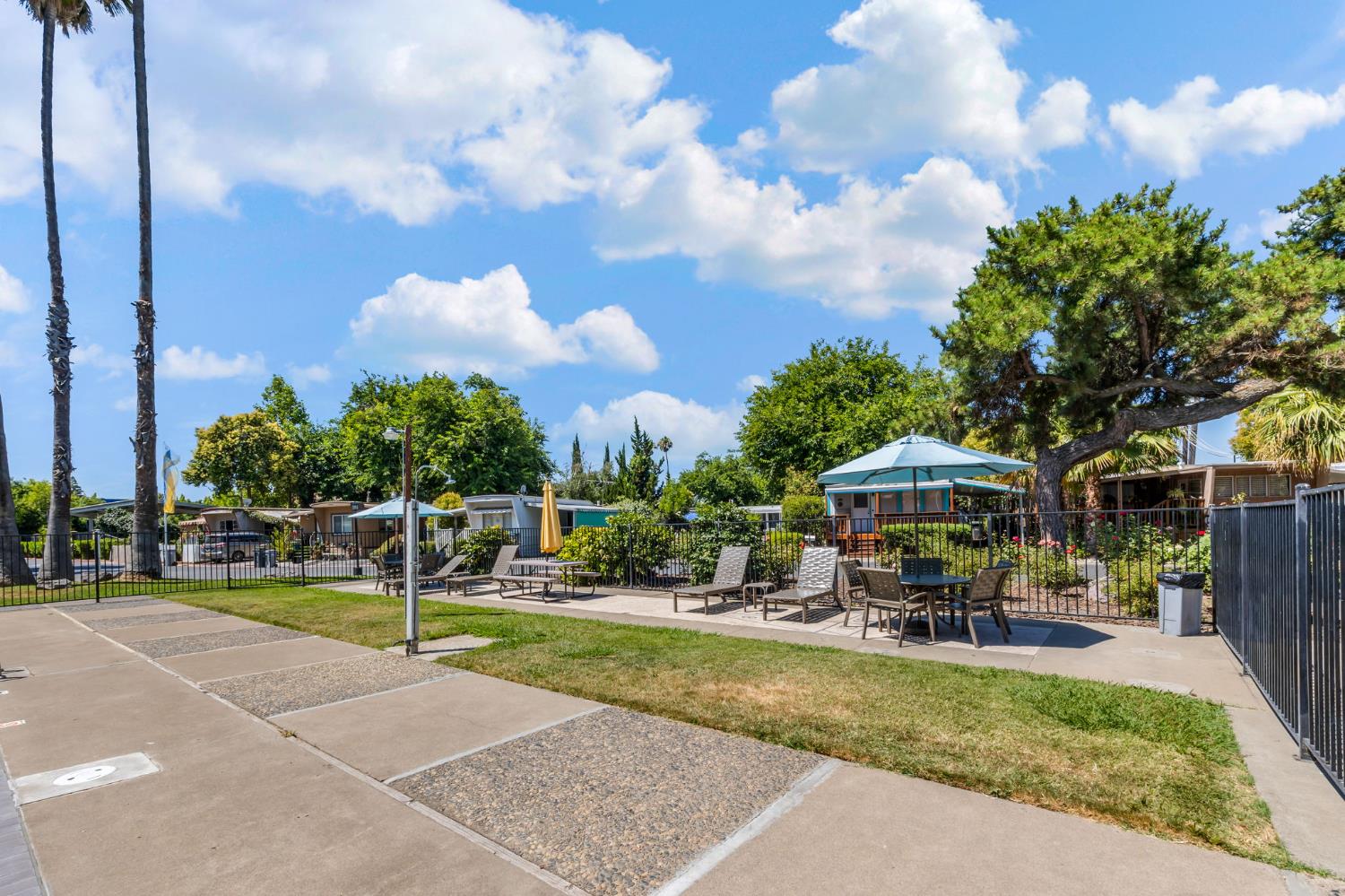 Detail Gallery Image 39 of 47 For 1050 W Capitol Ave 11, West Sacramento,  CA 95691 - 3 Beds | 2 Baths