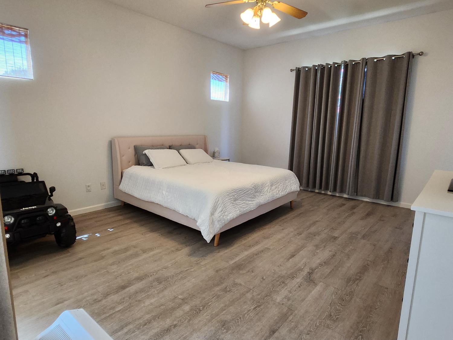 Detail Gallery Image 6 of 19 For 10021 Prairie Dunes Way, Sacramento,  CA 95829 - 4 Beds | 2 Baths