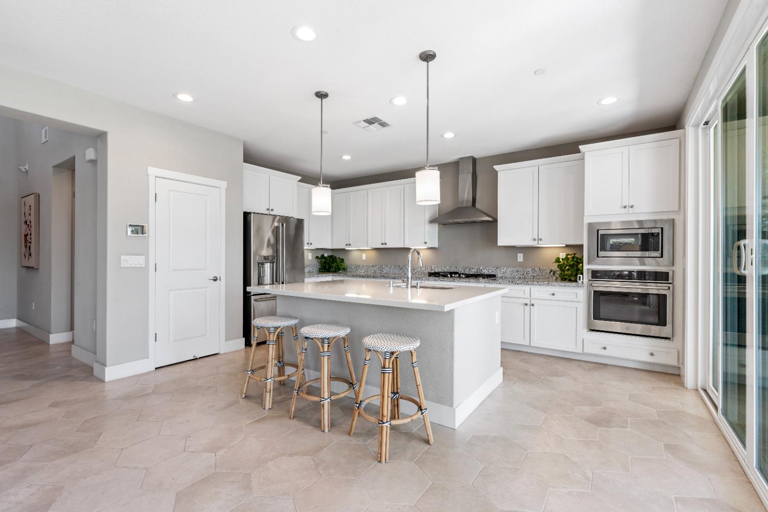 Detail Gallery Image 15 of 58 For 1622 Locksley Dr, Lathrop,  CA 95330 - 4 Beds | 3 Baths
